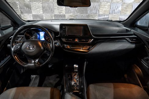Used 2018 Toyota C-HR XLE image 19
