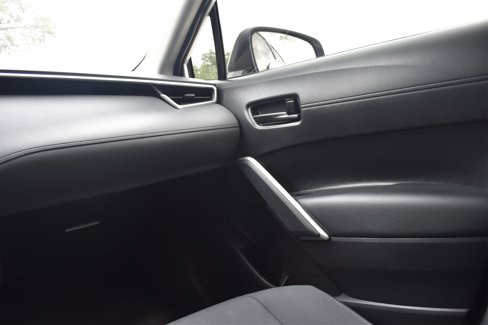 Used 2022 Toyota Corolla Cross LE image 8