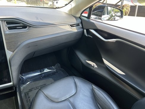 Used 2014 Tesla Model S P85 image 30