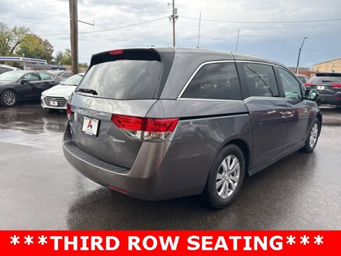 Used 2016 Honda Odyssey SE image 3