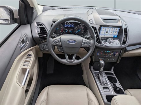 Used 2018 Ford Escape Titanium w/ Ford Safe & Smart Package image 17