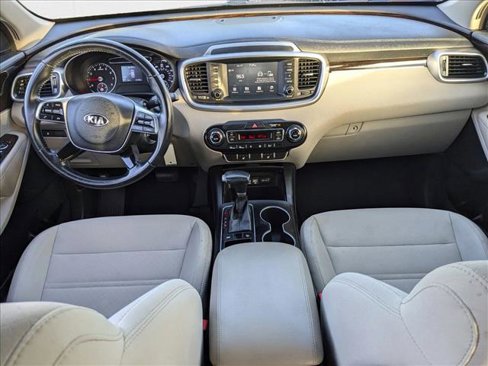 Used 2020 Kia Sorento LX w/ LX I4 Convenience Package image 15