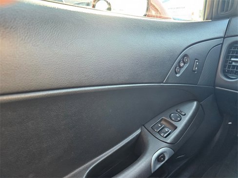 Used 2005 Chevrolet Corvette Coupe w/ Preferred Equipment Group image 29