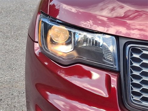 Used 2020 Jeep Grand Cherokee Altitude image 9