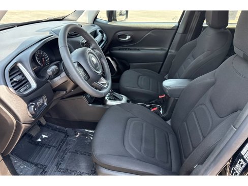 Used 2022 Jeep Renegade Latitude image 10