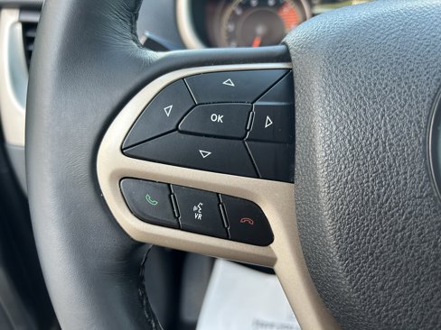 Used 2017 Jeep Cherokee Latitude w/ Safety/Convenience Group image 23
