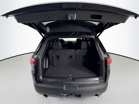 Used 2023 Chevrolet Traverse LT image 24