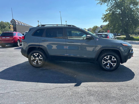Used 2014 Jeep Cherokee Trailhawk w/ Leather Interior Group image 2