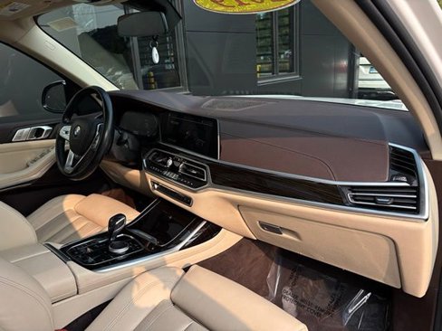 Used 2019 BMW X7 xDrive40i w/ Cold Weather Package image 41