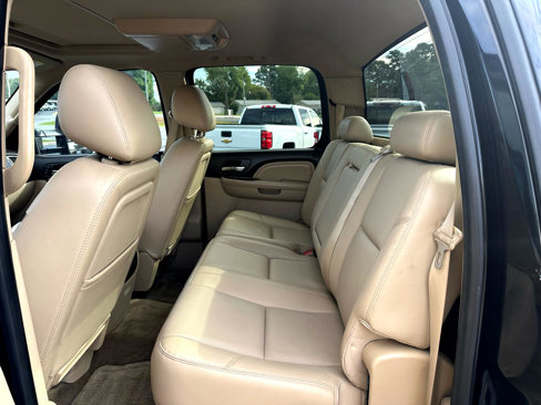 Used 2013 GMC Sierra 2500 Denali w/ Suspension Package, Off-Road image 12