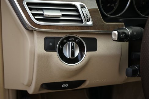 Used 2016 Mercedes-Benz E 350 Sedan image 20