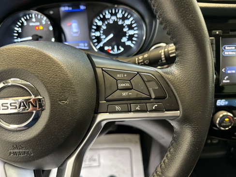 Used 2020 Nissan Rogue SV image 21