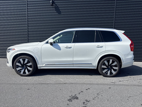 Used 2024 Volvo XC90 T8 Plus w/ Protection Package Premier image 2