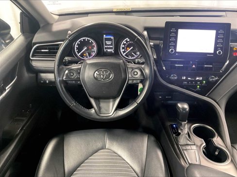 Used 2023 Toyota Camry SE image 17