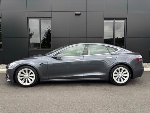 Used 2018 Tesla Model S 100D image 3