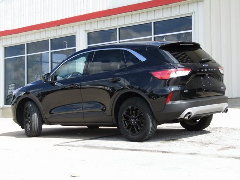 Used 2020 Ford Escape SE image 10