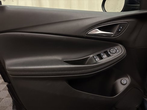 Used 2021 Buick Encore GX Select w/ Sport Touring Package image 9