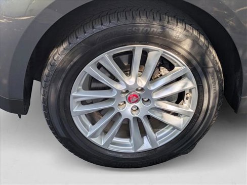 Used 2017 Jaguar F-PACE Prestige image 24