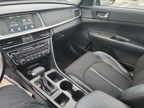 Used 2020 Kia Optima S image 13