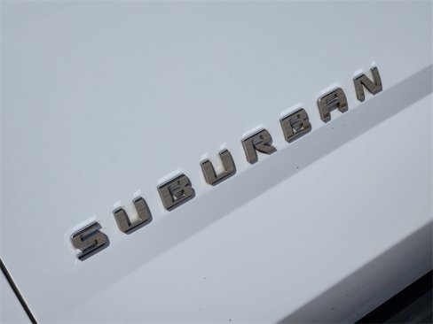 Used 2020 Chevrolet Suburban LT image 12