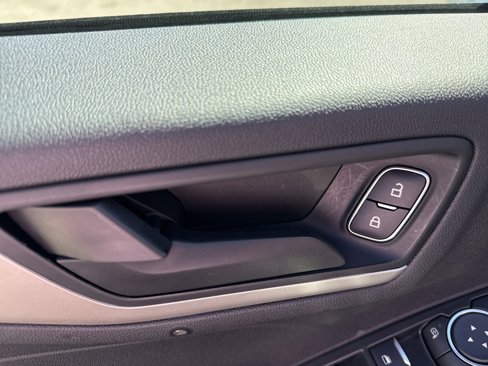 Used 2022 Ford Escape SE image 16