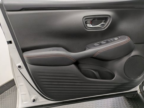 Used 2023 Honda HR-V Sport image 8