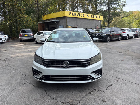 Used 2018 Volkswagen Passat 2.0T R-Line image 3