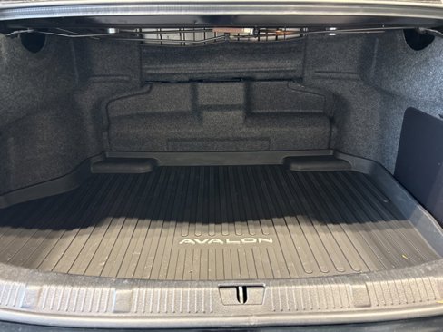 Used 2016 Toyota Avalon XLE Premium image 32