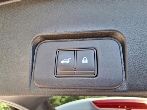 Used 2021 Nissan Rogue SL w/ Premium Package image 10