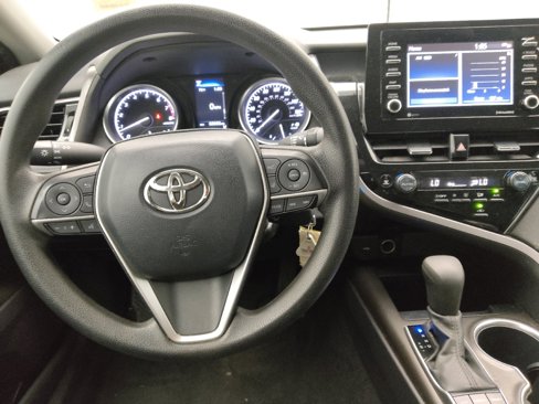 Used 2022 Toyota Camry LE image 22