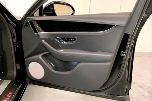 Used 2024 Bentley Flying Spur Azure image 26