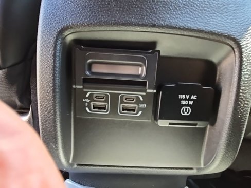 Used 2019 Jeep Cherokee Trailhawk w/ Cold Weather Group image 37
