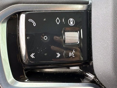 New 2024 Land Rover Discovery Sport S image 29