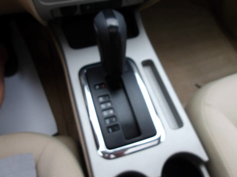 Used 2008 Ford Escape XLT image 16