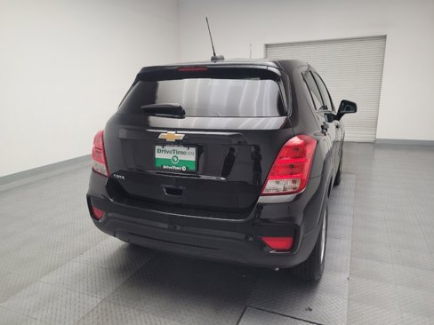 Used 2020 Chevrolet Trax LS w/ Tint and Cruise Package image 7