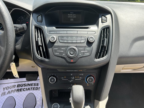 Used 2017 Ford Focus SE image 26