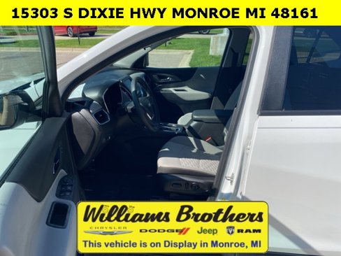 Used 2021 Chevrolet Equinox LS w/ LS Convenience Package image 12