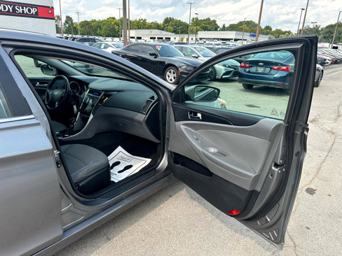 Used 2011 Hyundai Sonata GLS image 8