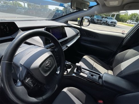 Used 2024 Toyota Prius LE image 11