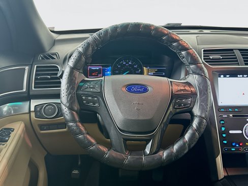 Used 2017 Ford Explorer Limited w/ Equipment Group 301A image 18