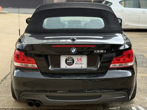Used 2012 BMW 135i Convertible image 12