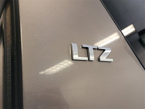 Used 2012 Chevrolet Suburban LTZ image 5