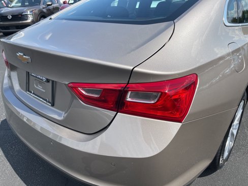 Used 2024 Chevrolet Malibu LT image 11
