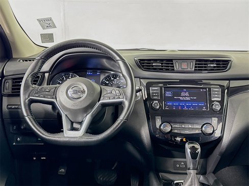 Used 2019 Nissan Rogue Sport SV image 11