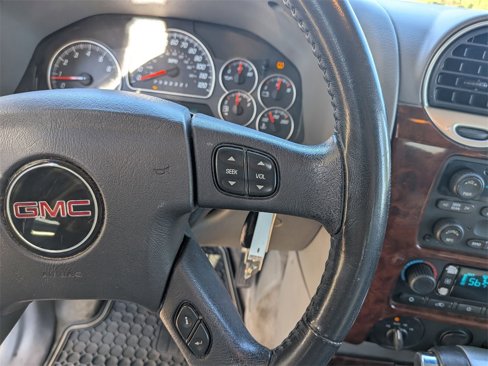 Used 2009 GMC Envoy SLT image 17