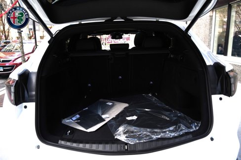 New 2025 Alfa Romeo Stelvio Sprint w/ Convenience Package image 23