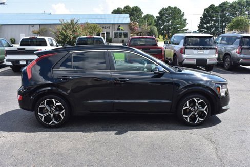 Used 2023 Kia Niro EX Touring image 4