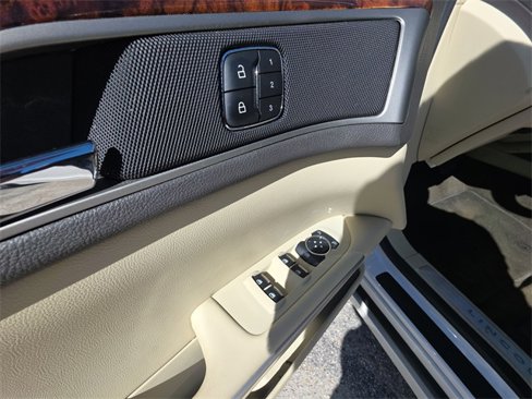 Used 2013 Lincoln MKZ Hybrid image 13