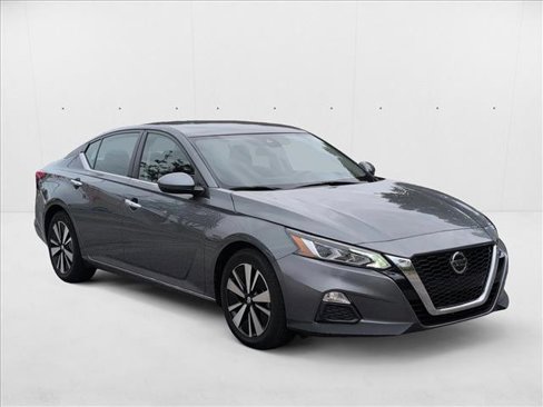 Used 2021 Nissan Altima 2.5 SV image 3