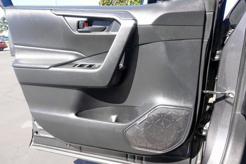 Used 2019 Toyota RAV4 LE image 25